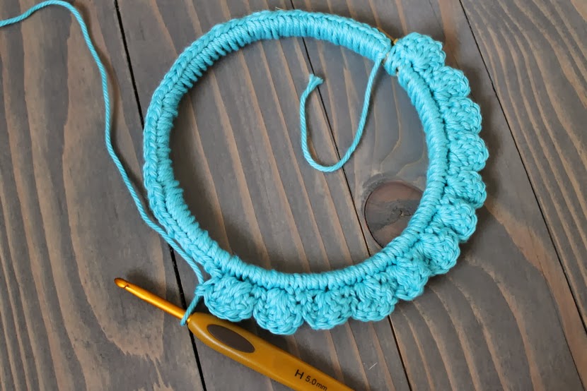 Sew Chatty {Crochet Embroidery Hoop TUTORIAL}