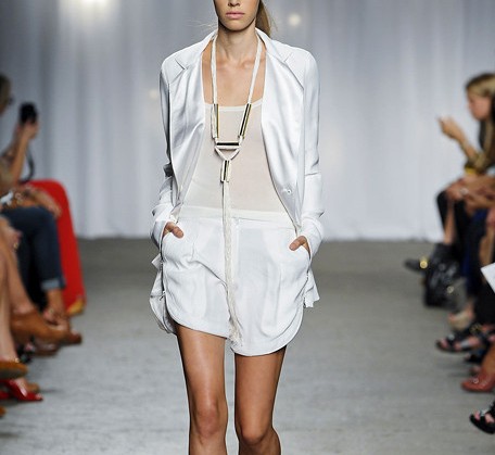 DOO-RI-SPRING-2012-RTW-PODIUM-006_show_f