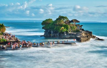 Tempat Wisata Menarik Di Indonesia: Indonesia Memiliki Banyak Tempat Wisata Menarik
