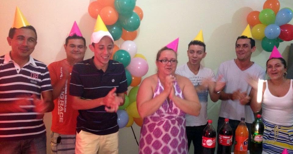 Adriana Suaid ganhou festa surpresa e antecipada de aniversário Adriana Suaid ganhou festa surpresa e antecipada de aniversário