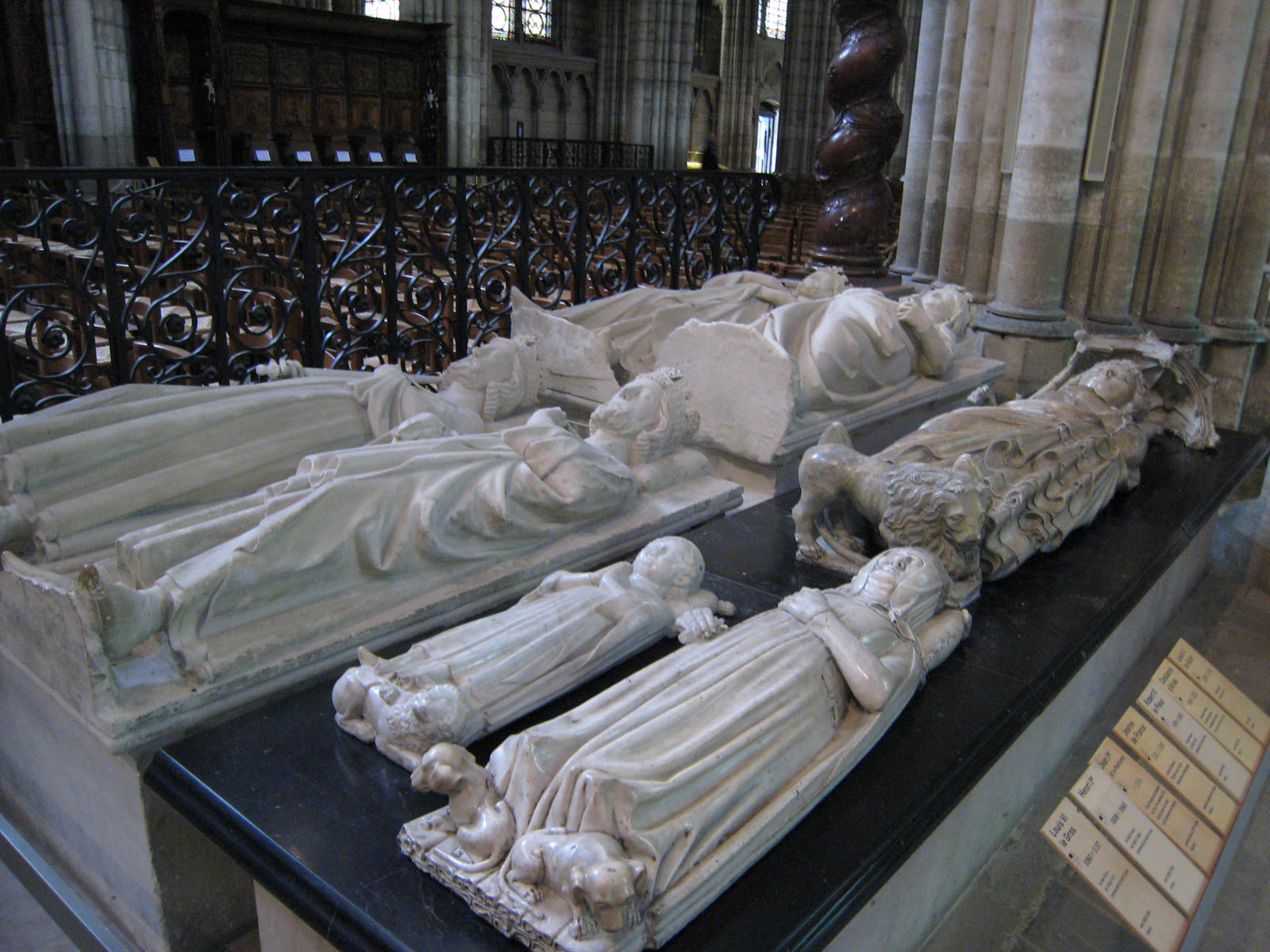 Photos et Voyages SaintDenis Basilique SaintDenis Nécropole Royale