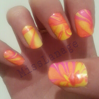 28-day-february-flip-flop-challenge-water-marble-manicure