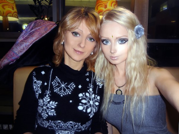 valeria lukyanova mom