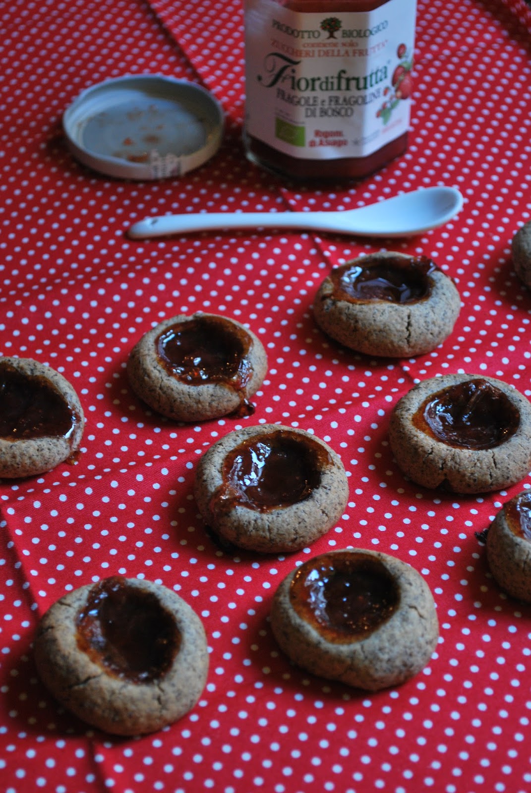 Thumbprint cookies al grano saraceno e nocciole gluten free