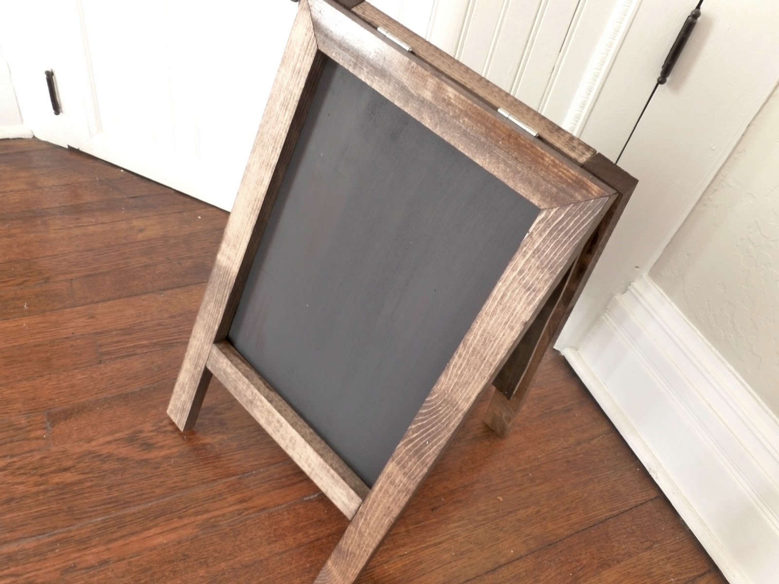 vintage home love DIY Easel Chalkboard
