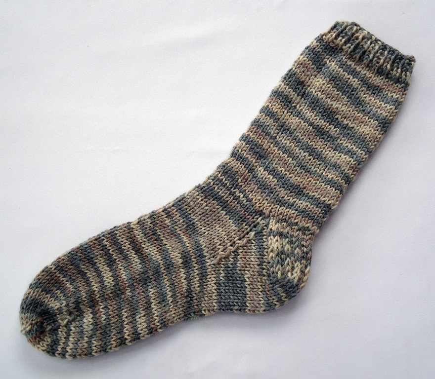 Stitch of Love: I cant believe I can knit socks!