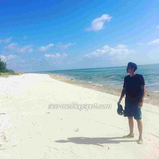 Poto Mischa Chandrawinata Di Pantai Poto Mischa Chandrawinata Di Pantai