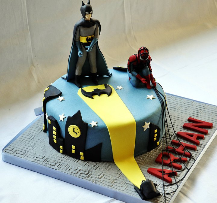 denizin mutfağı BATMAN VE SPIDERMAN PASTASI