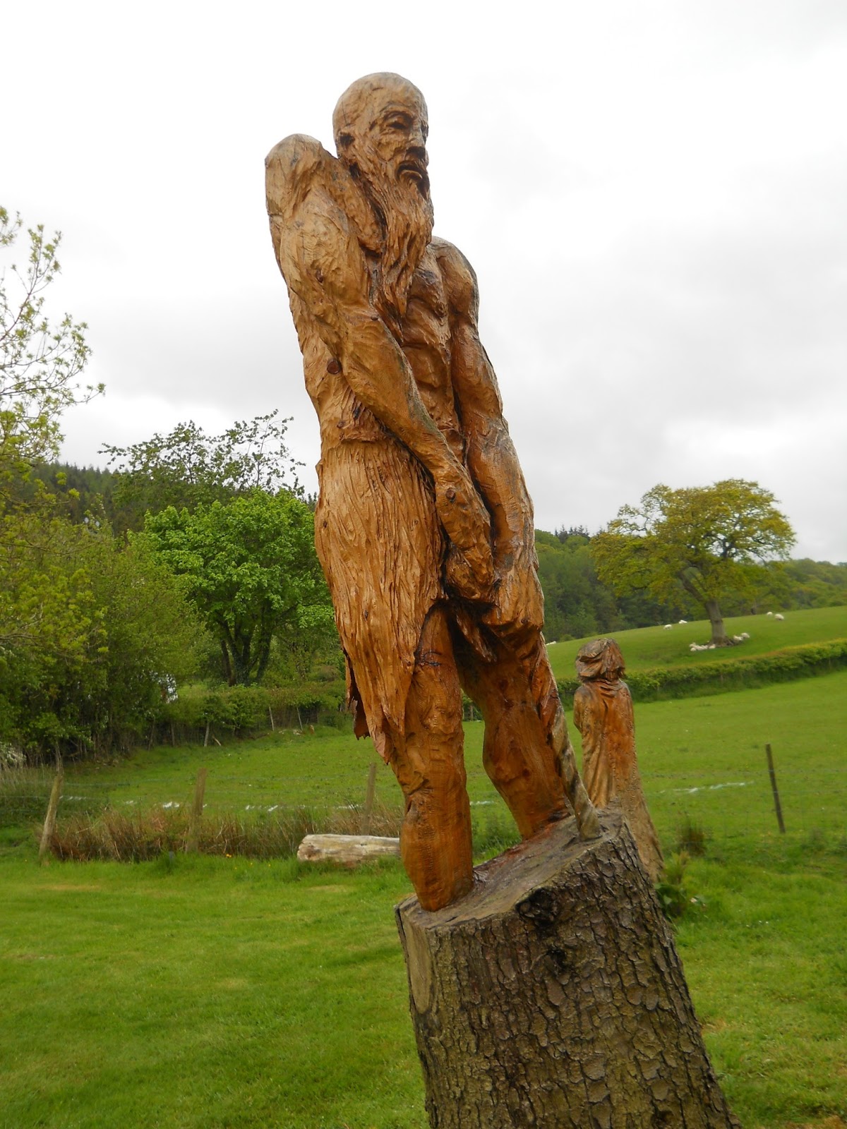 Large wooden outdoor sculptures at Lake Vyrnwy and Bala in Wales