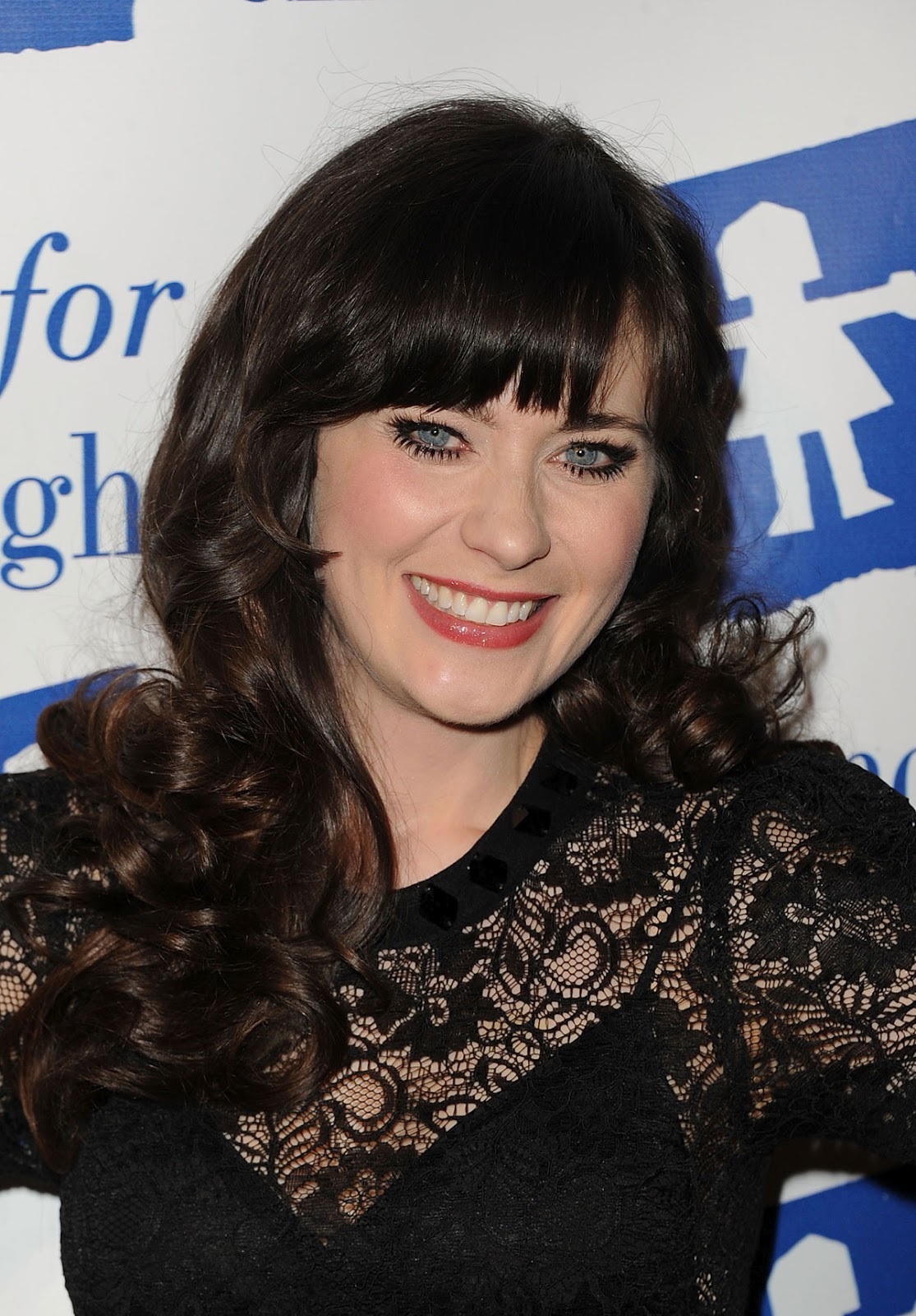 http://2.bp.blogspot.com/-dKTZUBR1gHg/T9l5UAnhjlI/AAAAAAAAJ0k/8Lyt6K1W16A/s1600/Zooey+Deschanel+(2).jpg