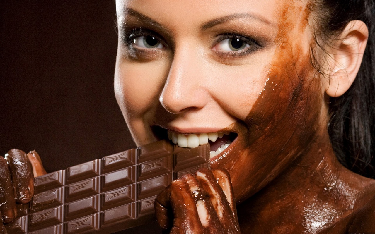 eating-chocolate-wallpapers_28568_1280x800.jpg
