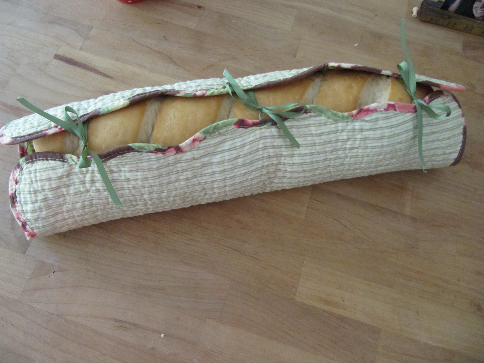 Sew Many Ways... Make A Gift On The 25th Club...Bread Wrap With Warmer