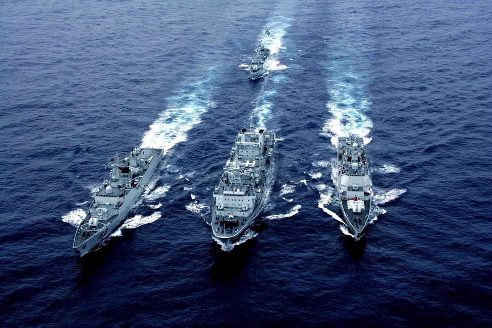 http://2.bp.blogspot.com/-dN9JNtRnhAQ/TpLFT2Rwb6I/AAAAAAAACwA/KSF4Yiw6jQs/s1600/Type+052C+HHQ-9+destroyer+Luyang+II+class+Lanzhou+People%2527s+Liberation+Army+Navy+china+Active+Electronically+Scanned+Array%2528AESA%2529+Type+730+CIWS+C-805+602+anti-ship+land+attack+cruise+missiles+%25283%2529.jpg