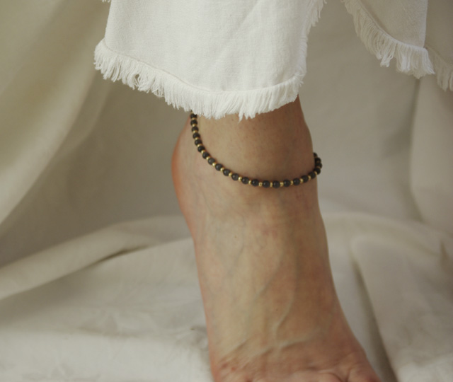 The Handmade Corner Beach Anklet in Smokey Cat's Eye and Sterling Silver