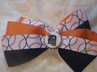 Tigers Bow $8.00