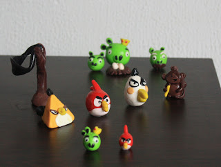 http://2.bp.blogspot.com/-dPuzRLHBTzE/T0_vF1BYlHI/AAAAAAAAANY/kglhM-RtYno/s320/angrybirdsfimo1.jpg