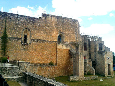 Parte trasera Convento Izamal Yucatan Mexico