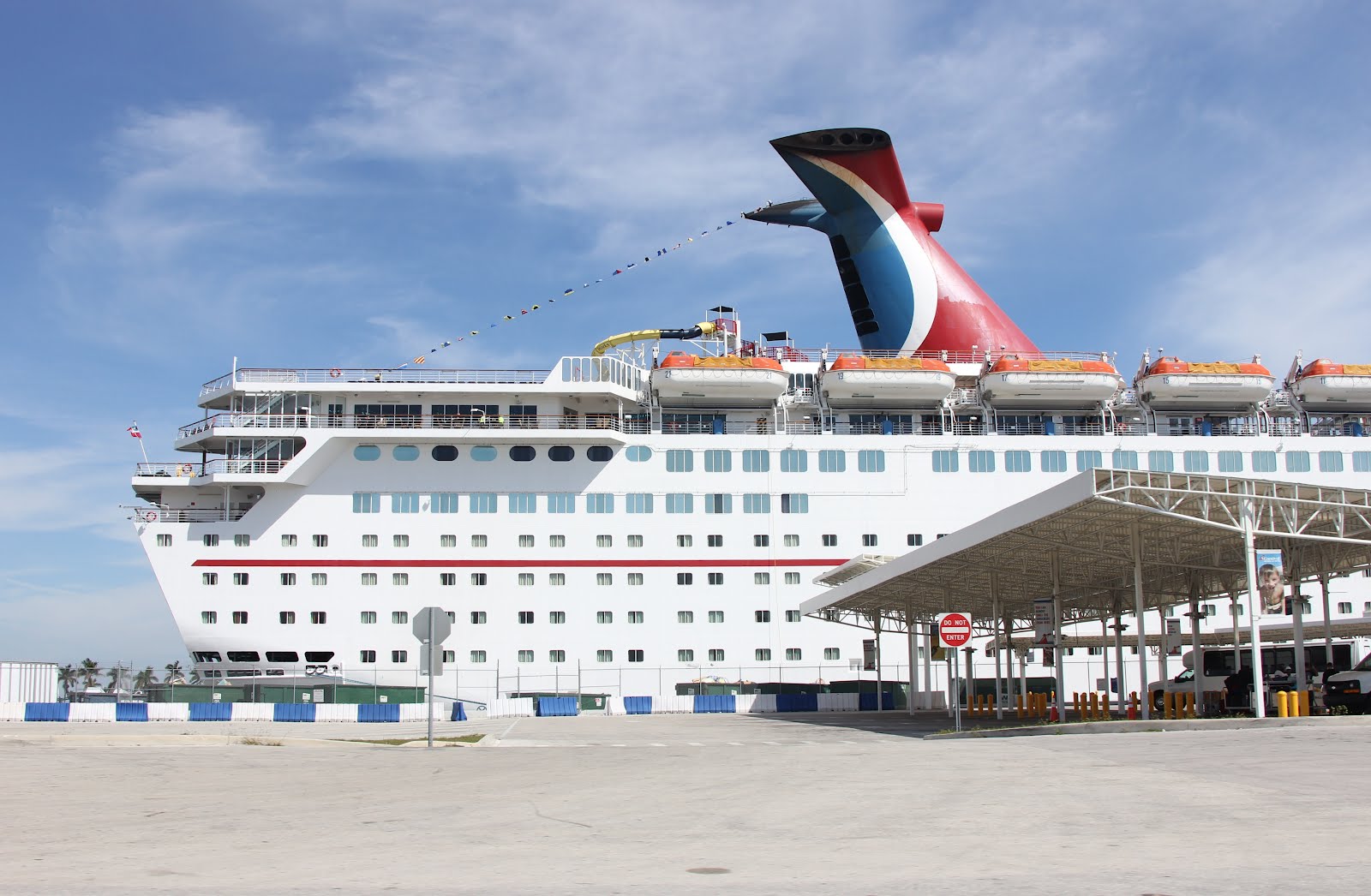 Ships Photo Gallery CARNIVAL IMAGINATION