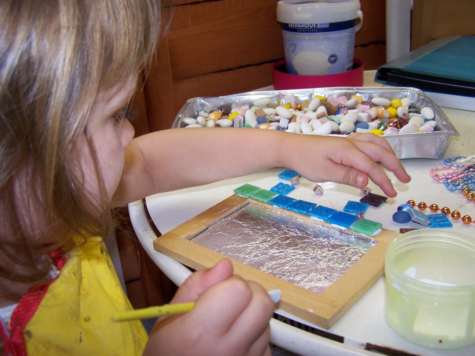 Glittering Shards How to a mosaic artist…