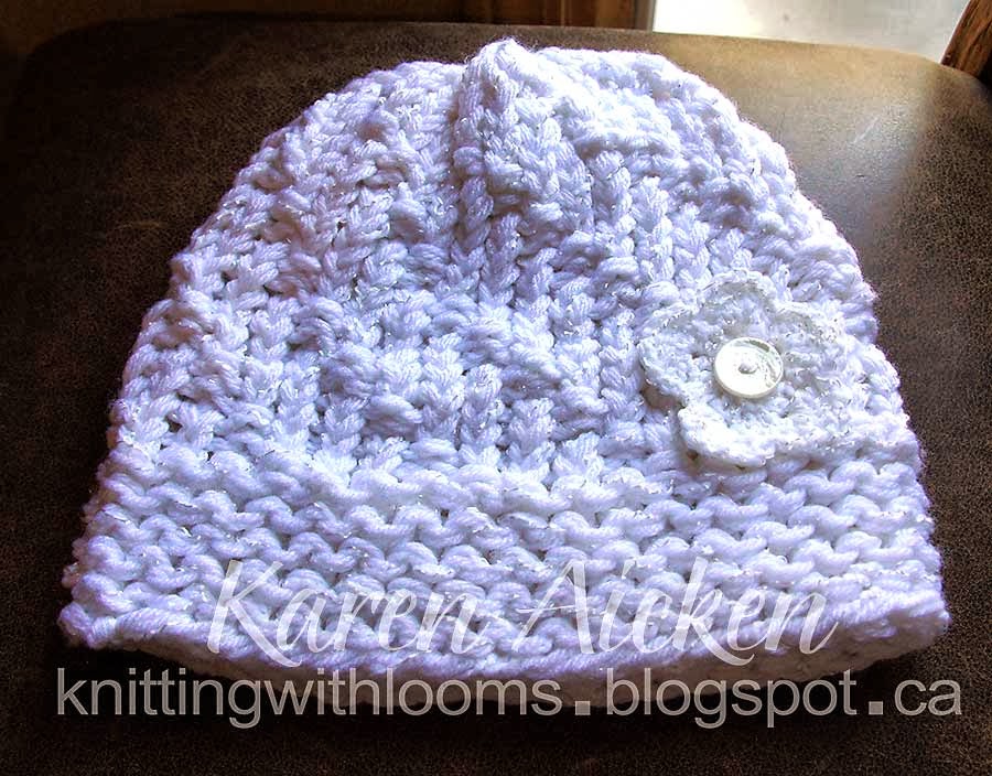 Knitting With Looms: White Spiral Hat with Removable Flower