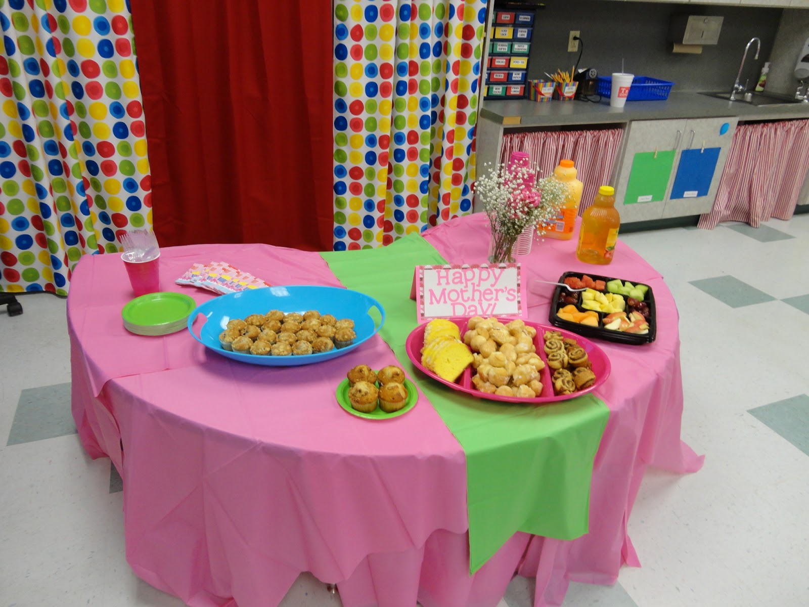 Muffins with Mom Yeehaw Teaching in Texas!