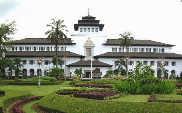 Gedung Sate Tempat Wisata di Bandung