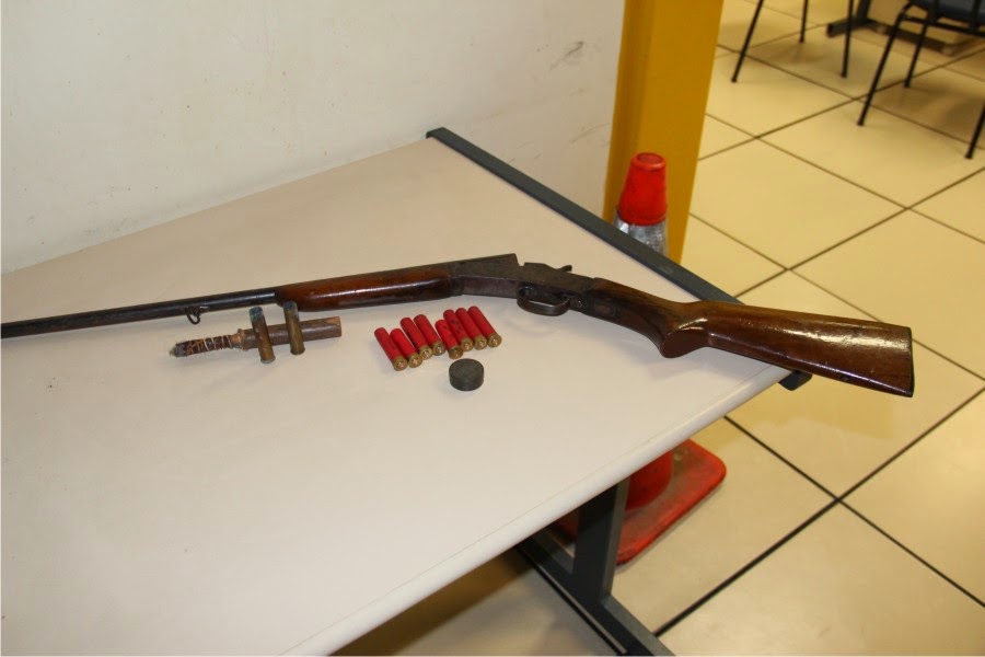 ARMA APREENDIDA NO INTERIOR DE ITALVA NESTE DOMINGO