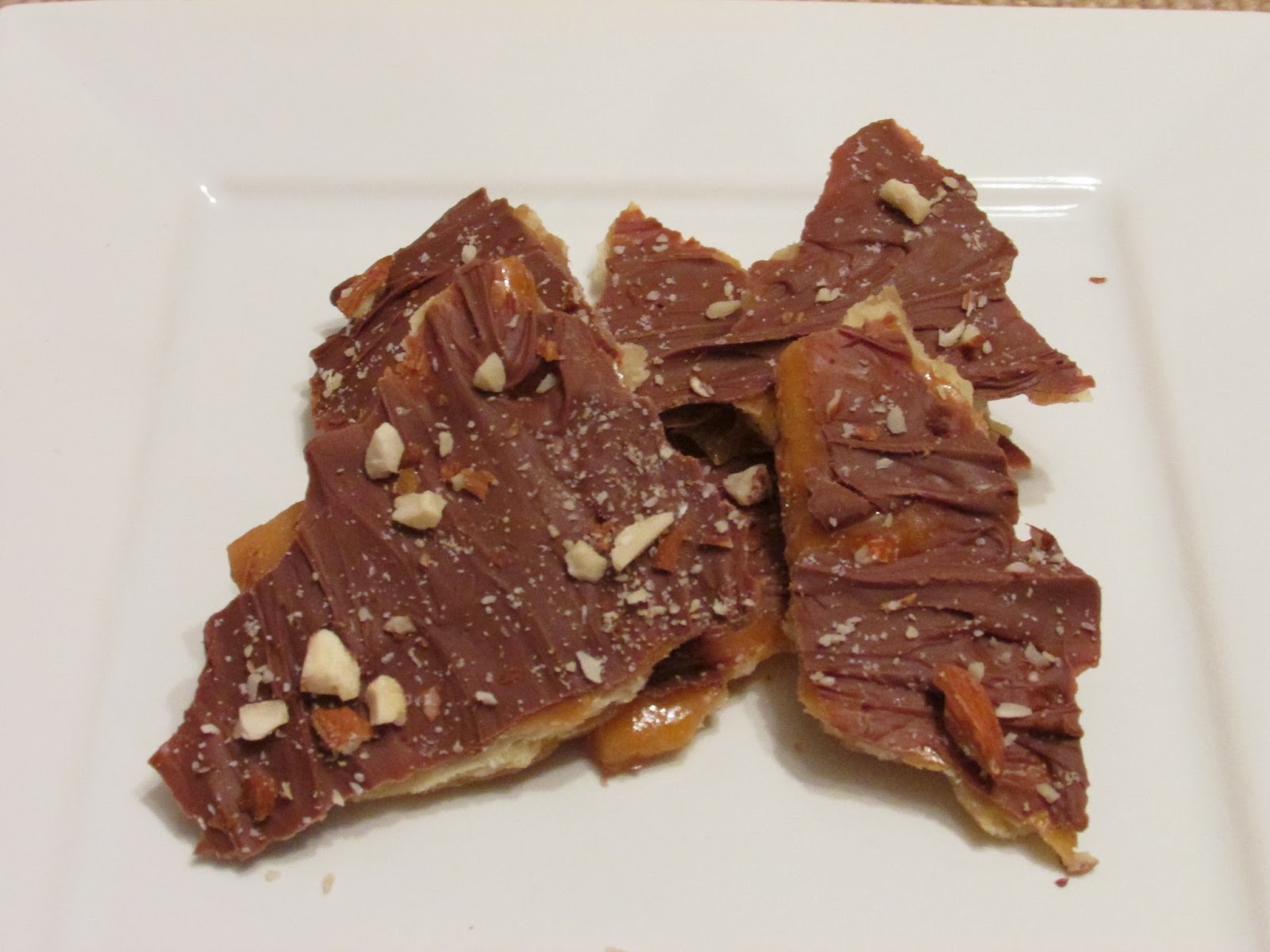 Caramel and Chocolate Saltine Bars