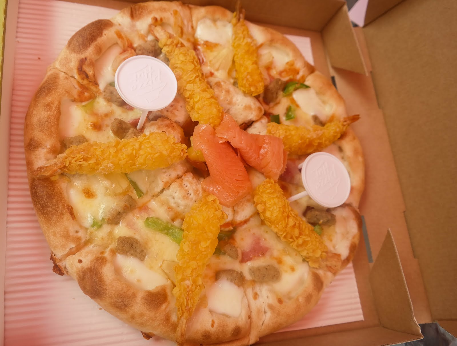 Unique & Original China Day 5 Pizza Hut...