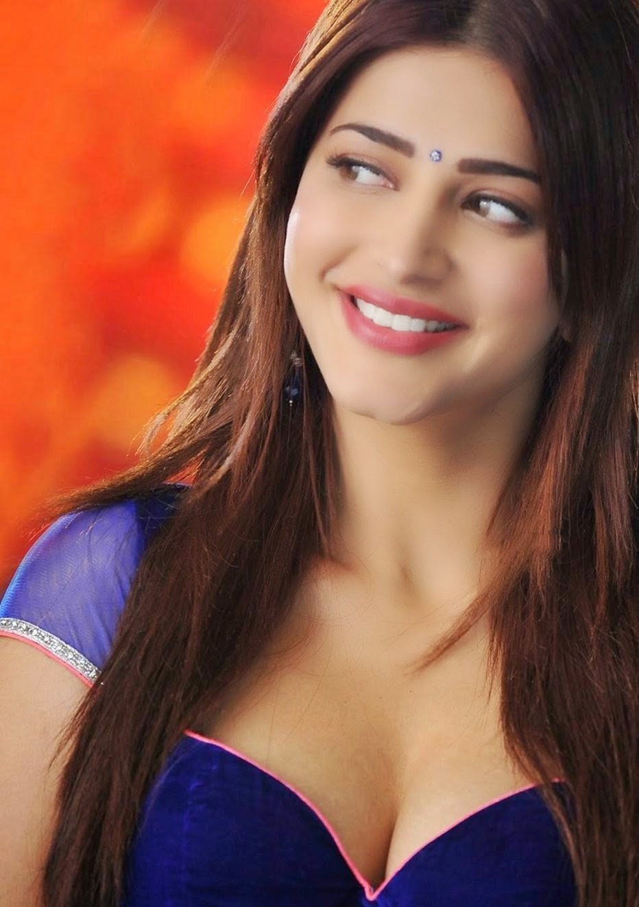Shruthi Hasan Spicy Gallery - Cinema Campus