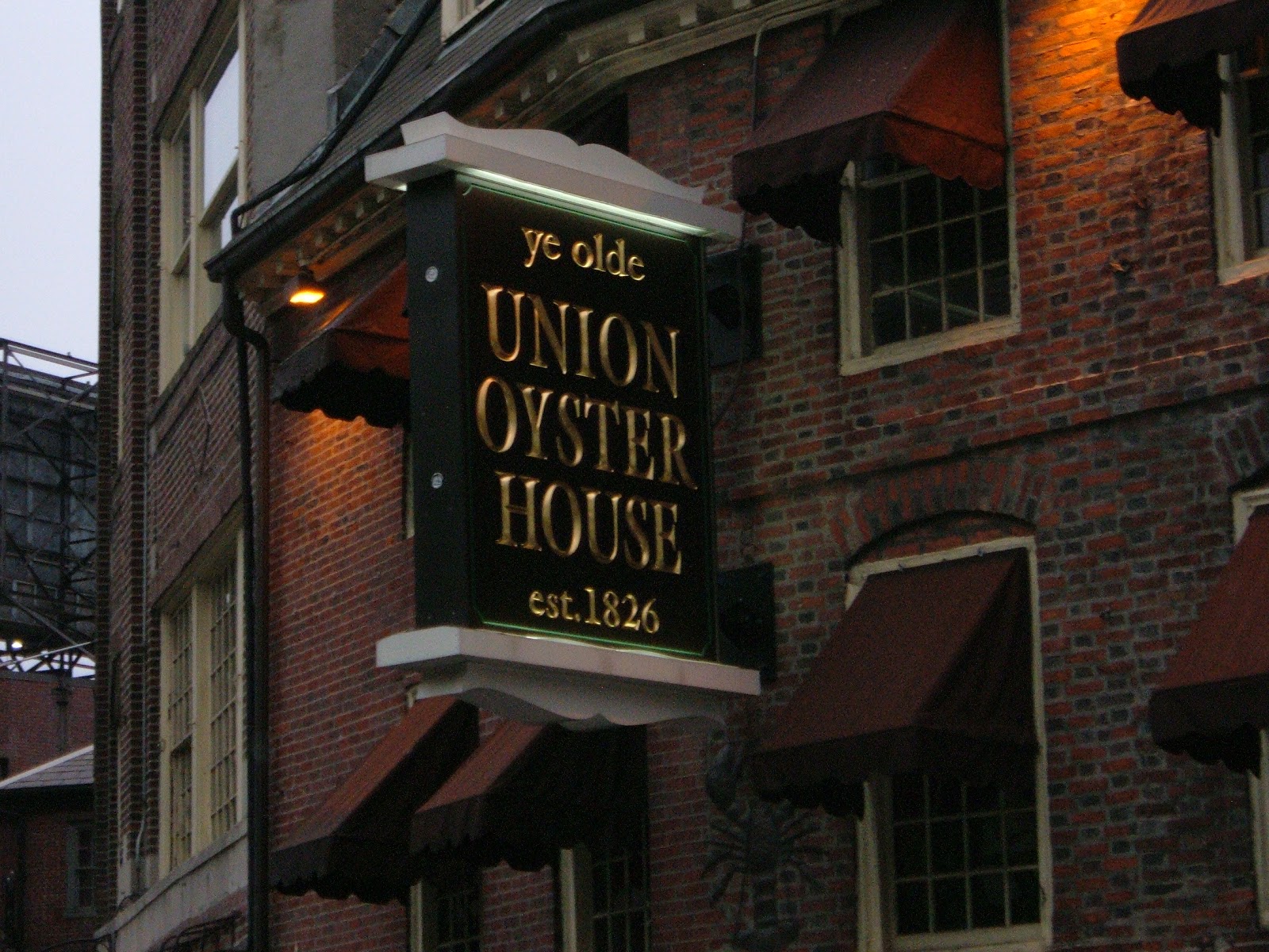 BigSurveyor Ye Olde Union Oyster House!