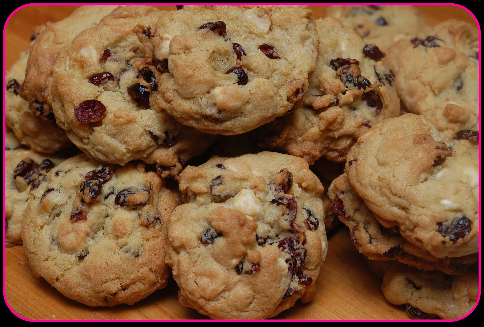 WHITE CHOCOLATE DRIED CRANBERRY COOKIES Hugs and Cookies XOXO