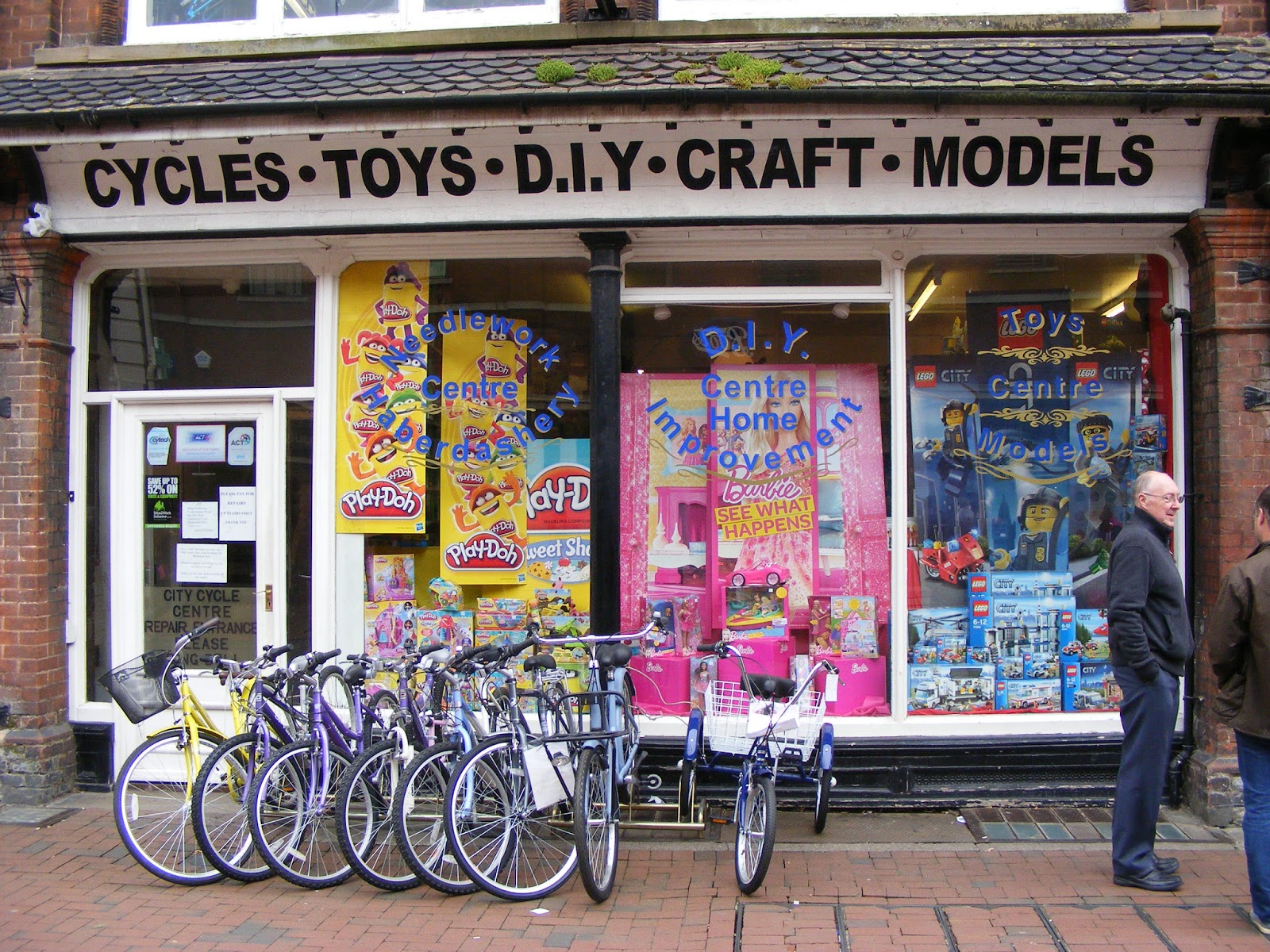 'Victory V' Excellent Model Shop in Ely, Cambridgeshire and Duxford Visit