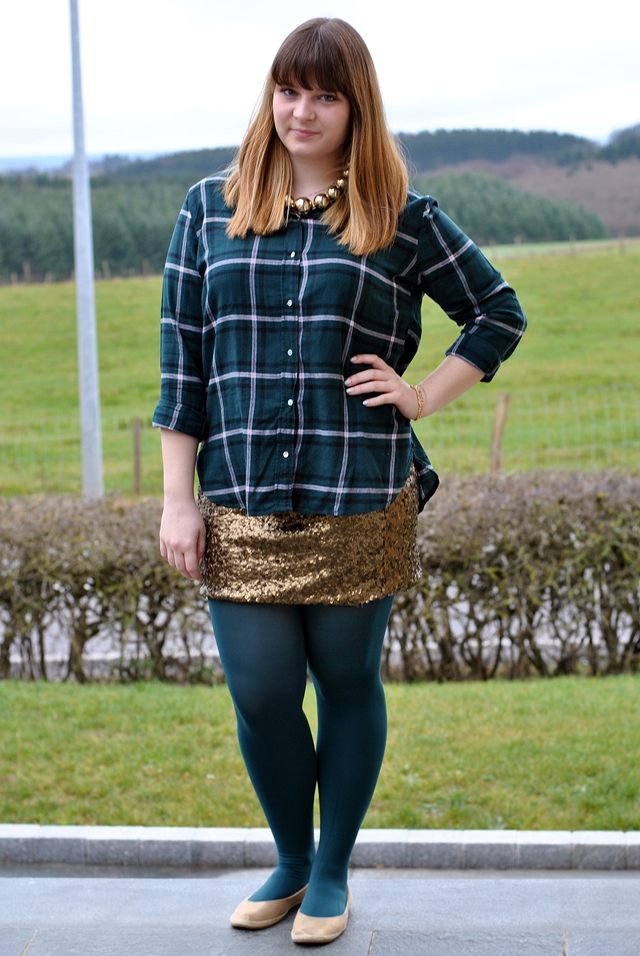 Gold sequin skirt hm Gold sequin skirt hm