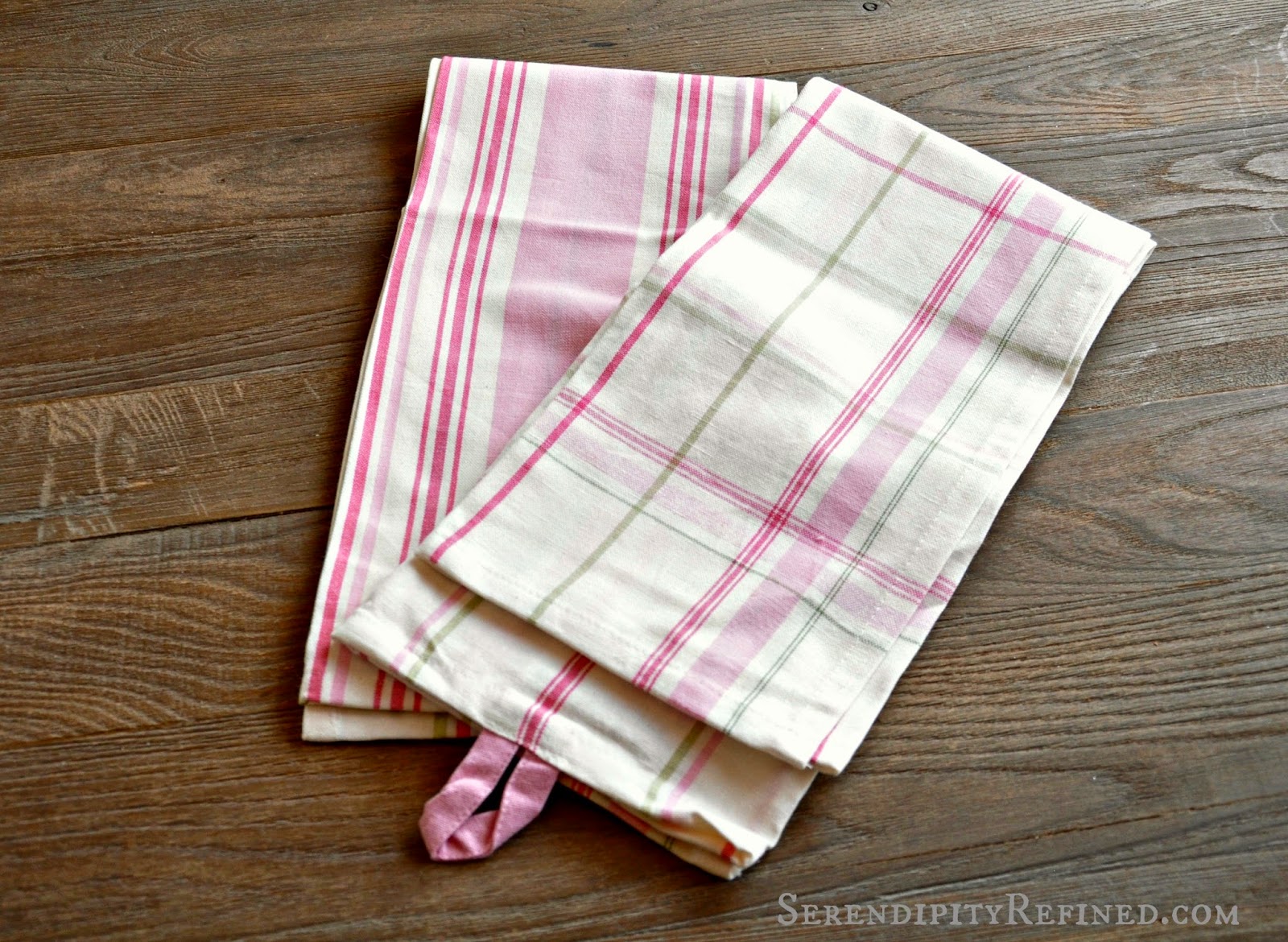 Serendipity Refined Blog: How To Make An Easy DIY Tea Towel Pillow