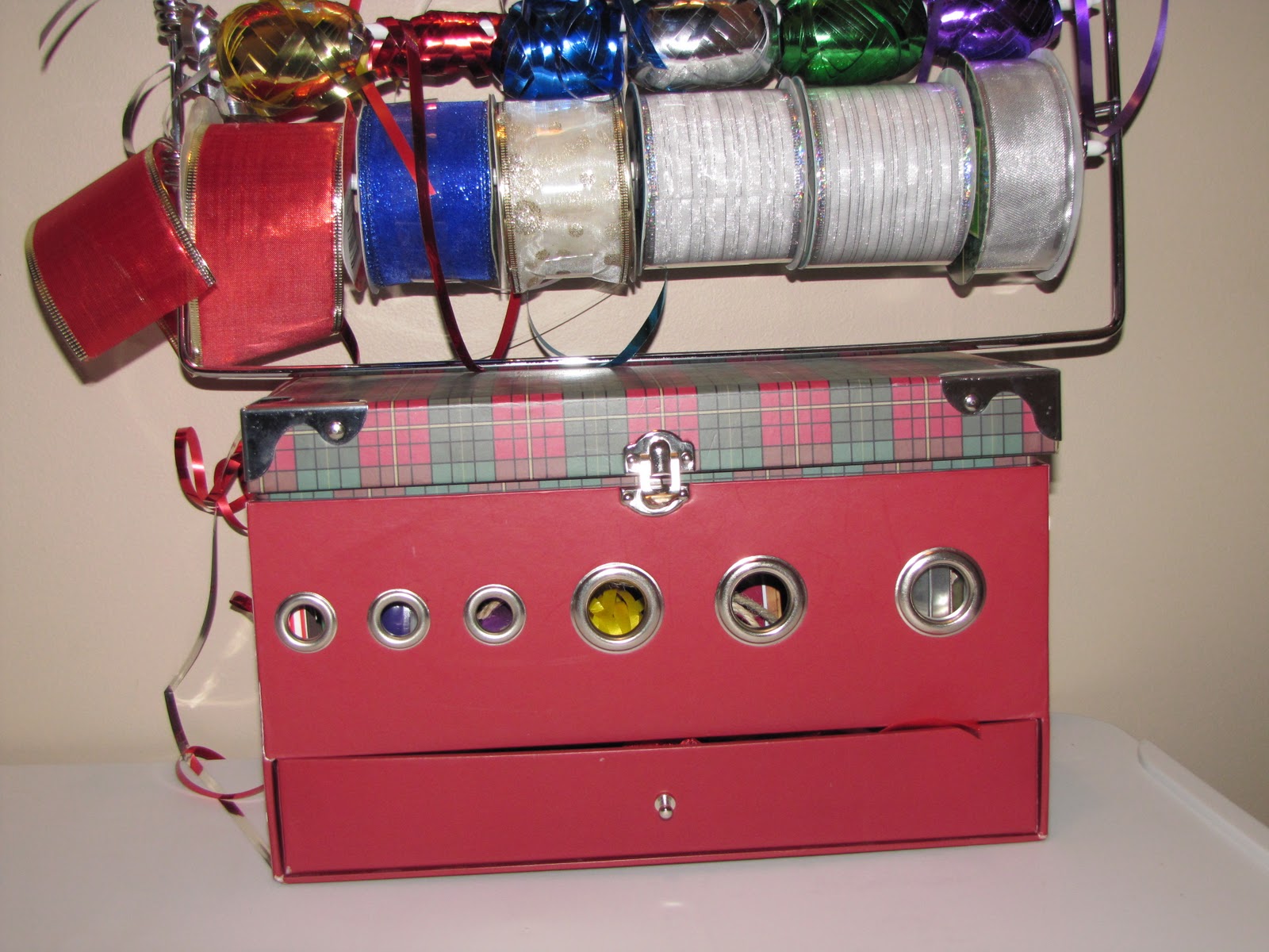 Sustainably Chic Designs ORGANIZATION Gift Wrap Station Weekly