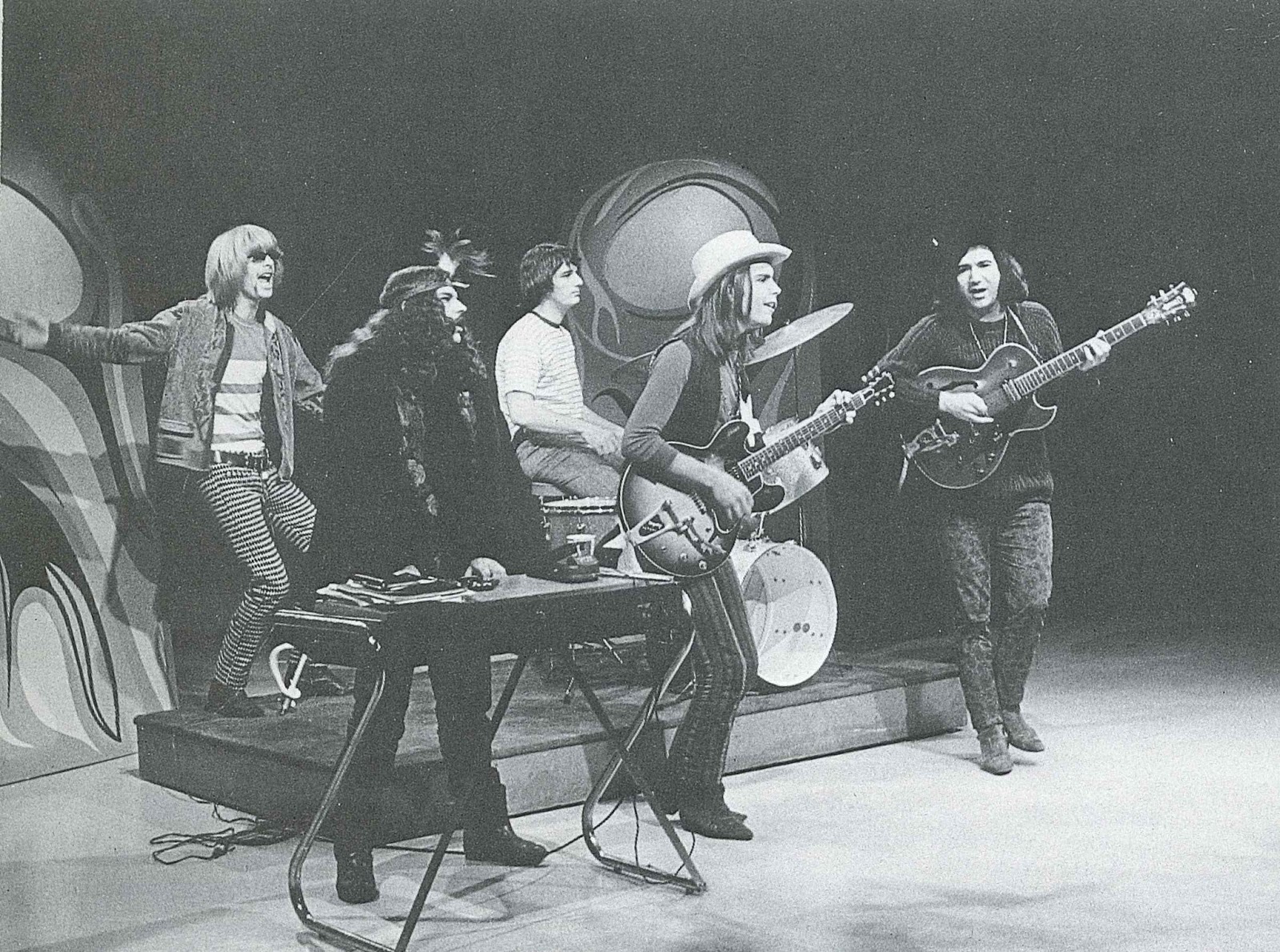 When was the first drums and space played by the grateful dead? hgnt