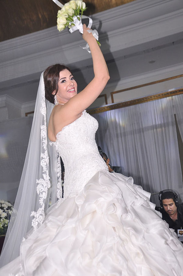 Donia Samir Ghanem wedding dress