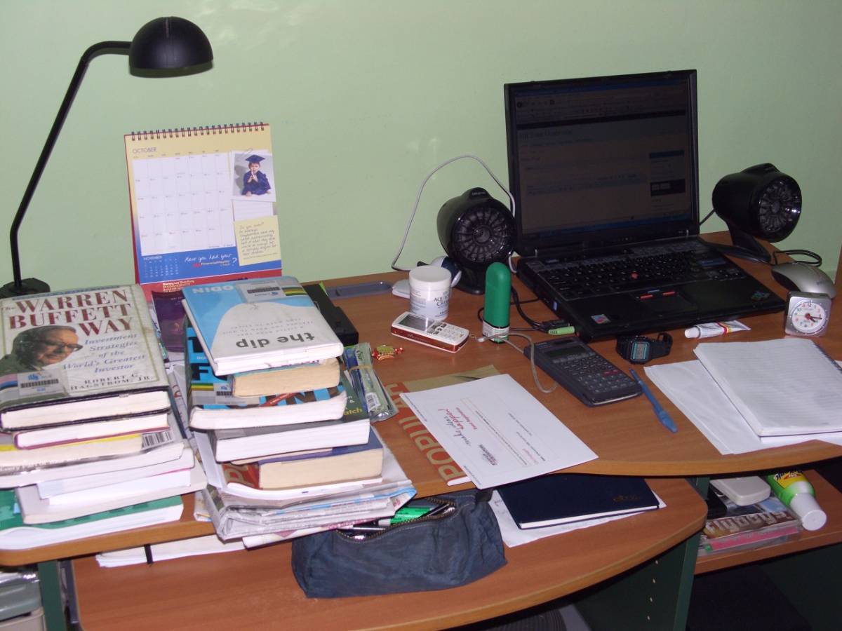 Creative 5pace Cluttered Desk Cluttered Mind