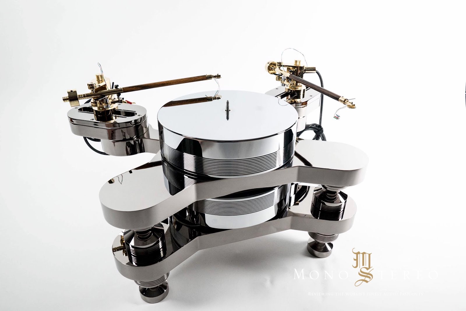 Mono and Stereo HighEnd Audio Magazine TRIANGLE ART MASTER REFERENCE TURNTABLE