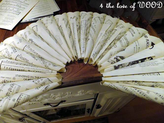 4 the love of wood SHEET MUSIC WREATH tutorial