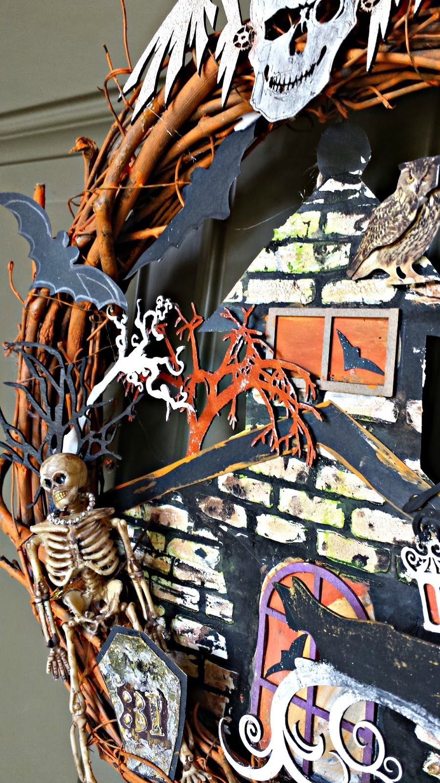 Butterflies N' Buttons Halloween wreath Creative Embellishment chippies