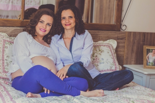 Cíntia e Agda moram em João Monlevade e estão juntas há sete anos. Cíntia e Agda moram em João Monlevade e estão juntas há sete anos.