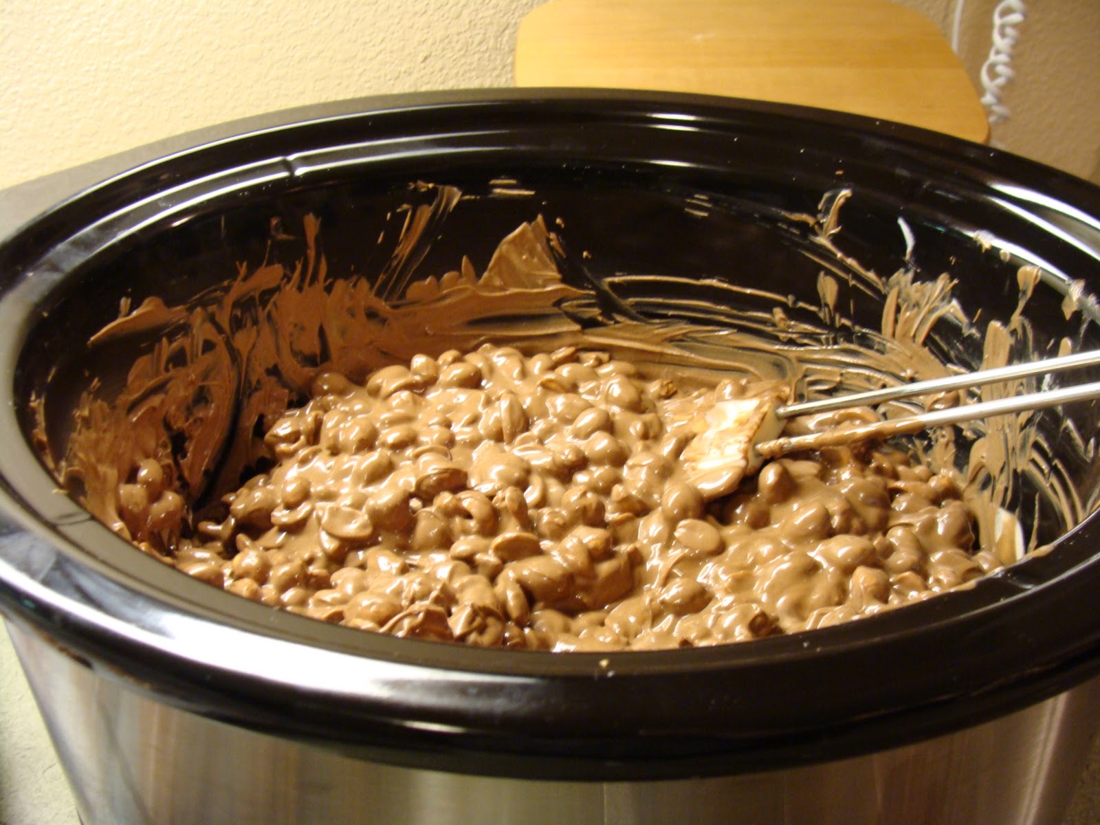 crockpot peanut clusters recipe crockpot peanut clusters recipe