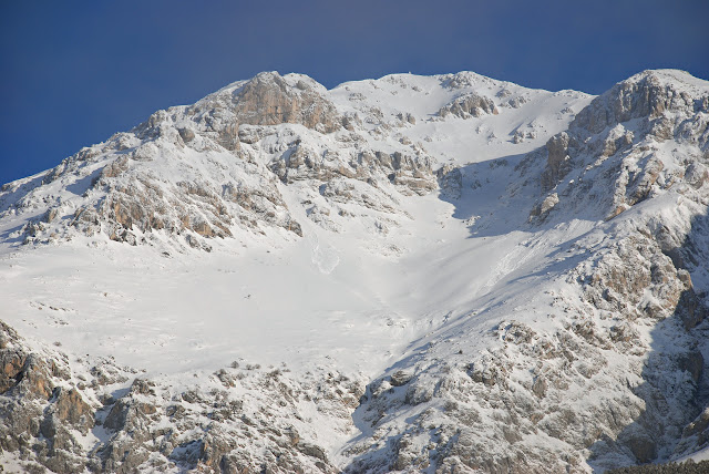 Monte Velino versante sud: il Canalone Monte Velino versante sud: il Canalone