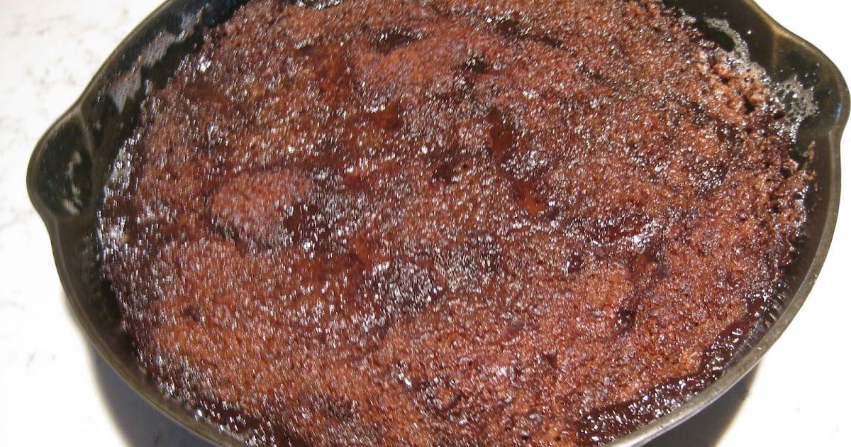 COUNTRY COMFORT Cookbooks Frying Pan Fudge Cake