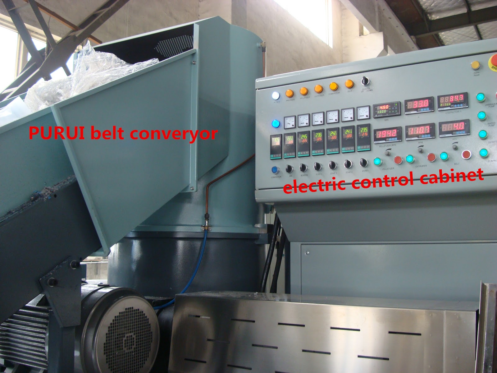 Plastic recycling machine The small and medium sized investment