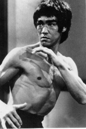 http://2.bp.blogspot.com/-dmb8oP2S37o/TdeAO8lNOfI/AAAAAAAAAqE/_SF-6oL07Uc/s1600/BruceLeecard.jpg