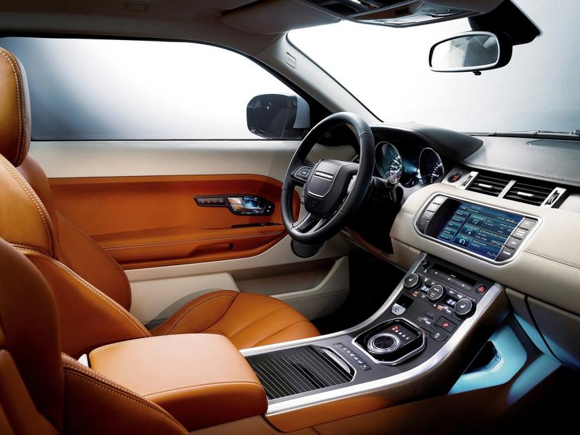 Smenitae 2012 Land Rover Interior