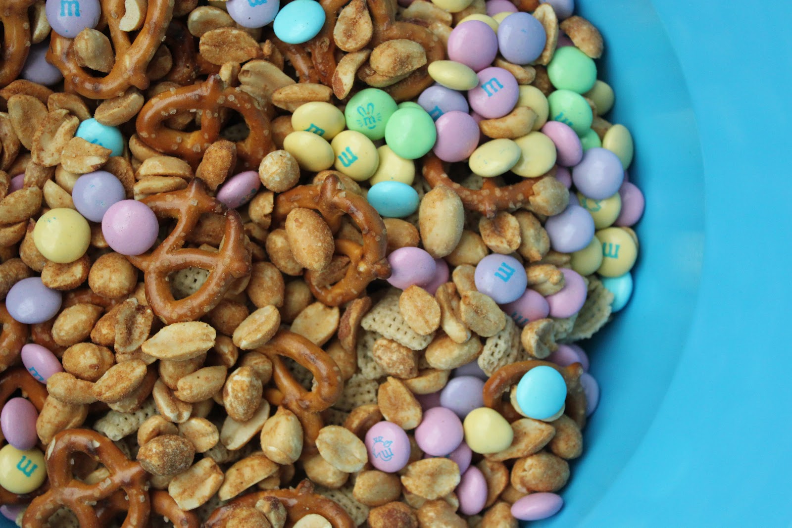 White Chocolate Cereal Mix Smashed Peas & Carrots